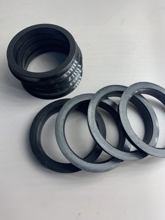 Проставочное центровочное кольцо 73,1 / 60,1 для автомобильных дисков.