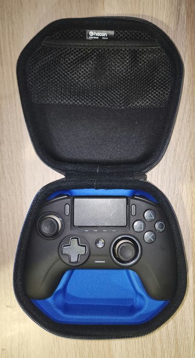 Nacon Revolution Pro PS4
