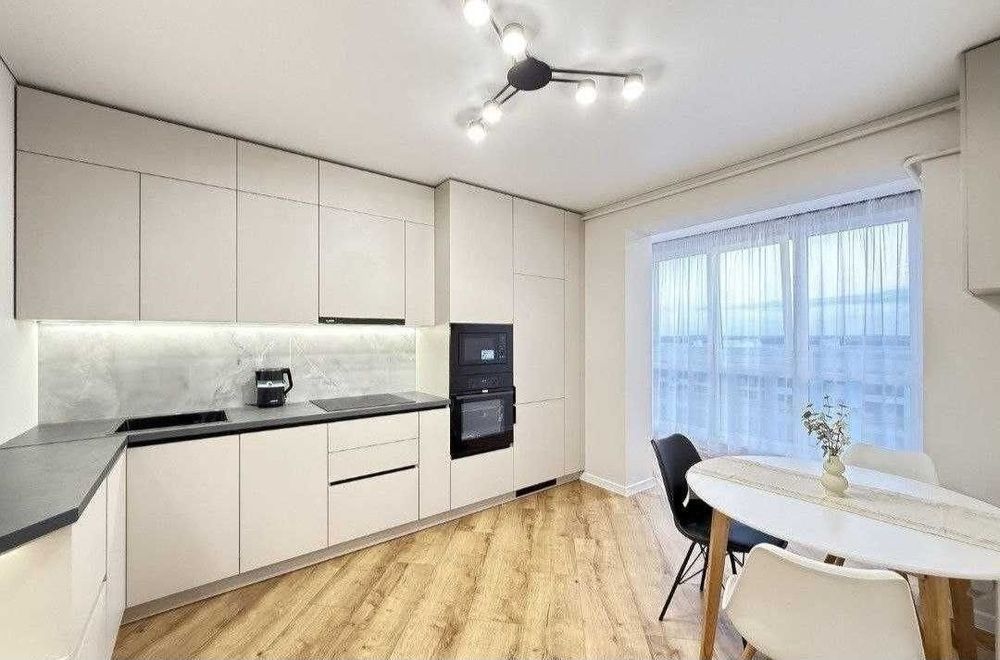 1-кімнатна 48кв.м ,,На Щасливому "З РЕМОНТОМ! Студентська 24а