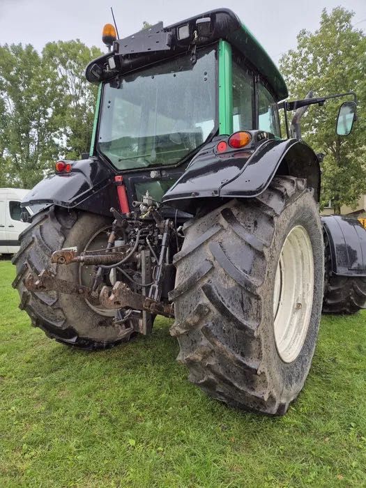 Ciągnik VALTRA T151