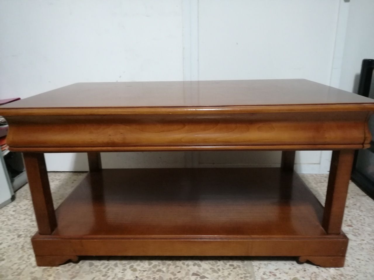 Mesa madeira de castanho