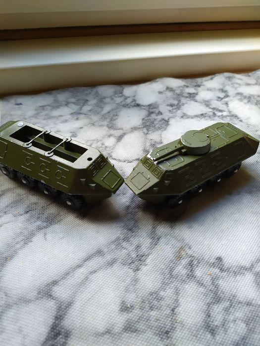Металевий БТР , 2 шт.