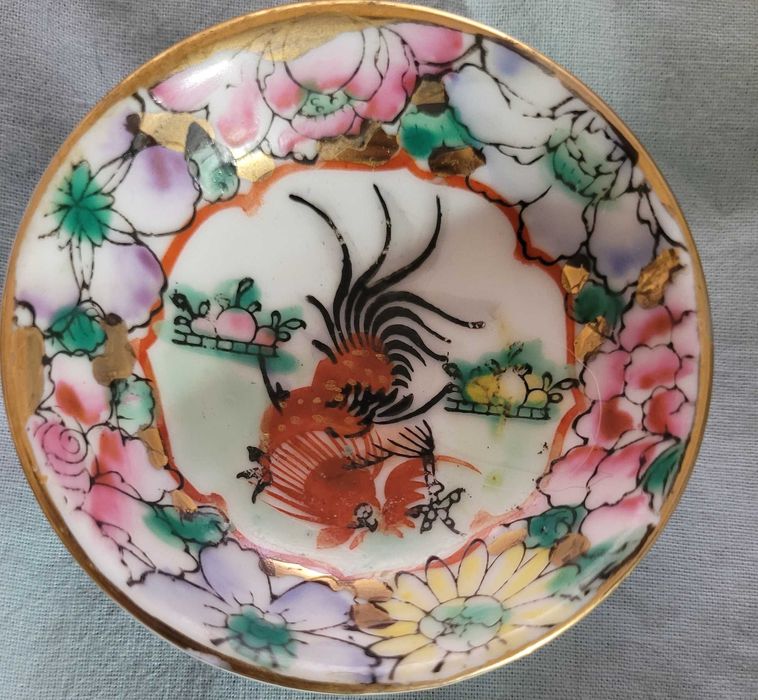 tijela pequenina chinesa galo de macau