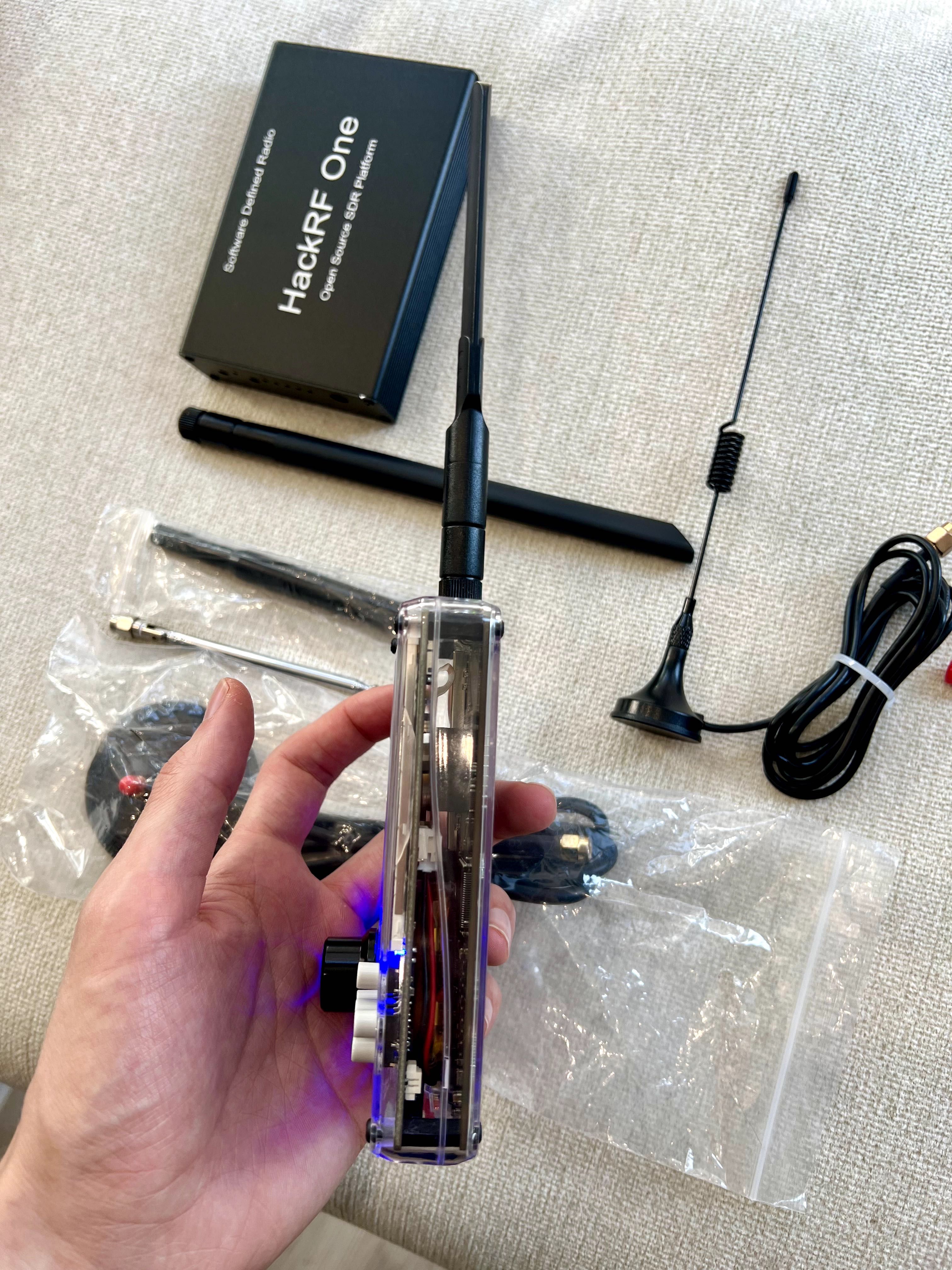 SDR PortaPack H2 + HackRF One з антенами та металевим корпусом