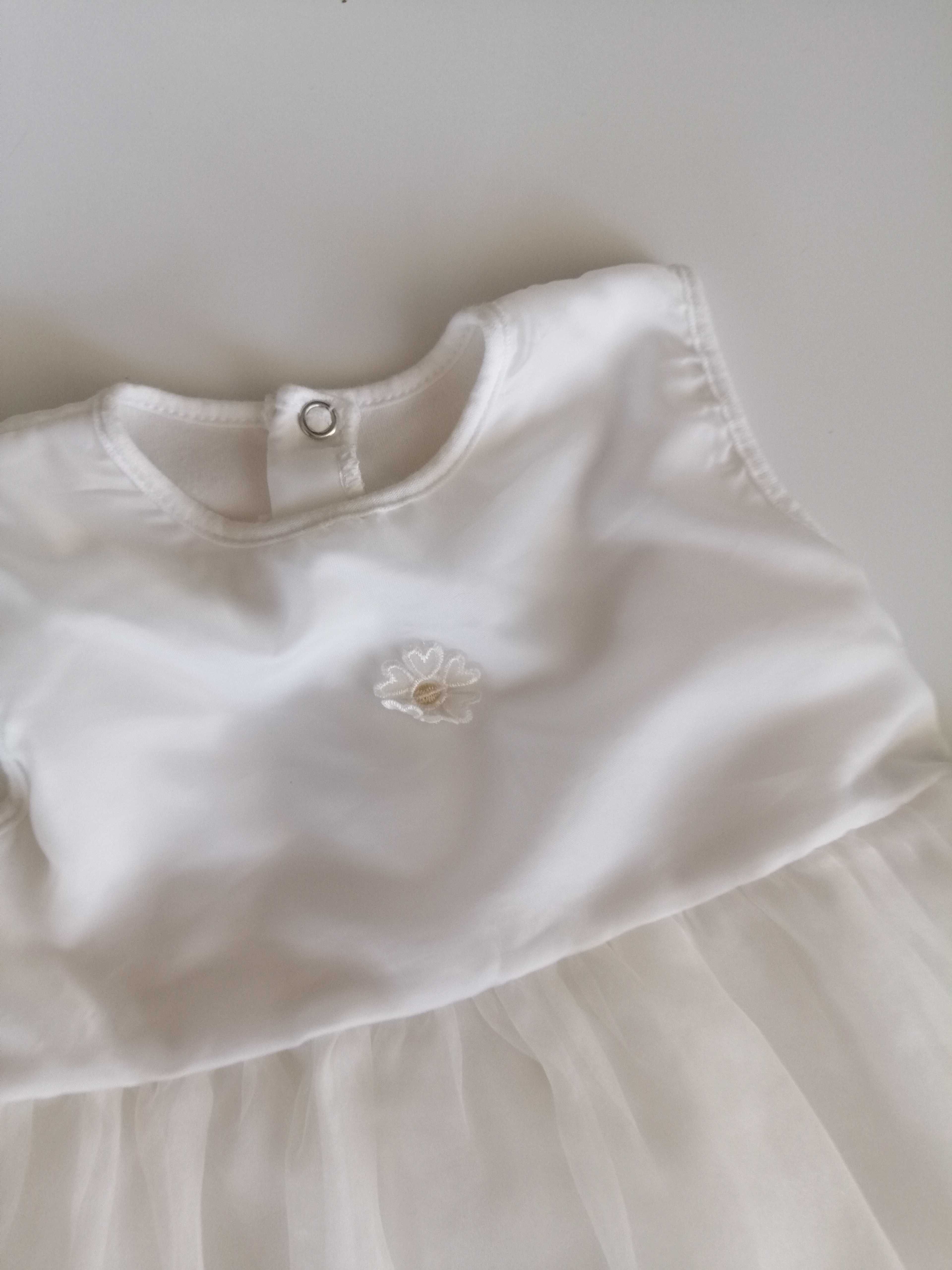 biała prosta skromna sukienka kremowa ecru na chrzciny 68-74 6-9mies