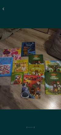 Zestaw zabawek dla dzieci - gry, książki, puzzle