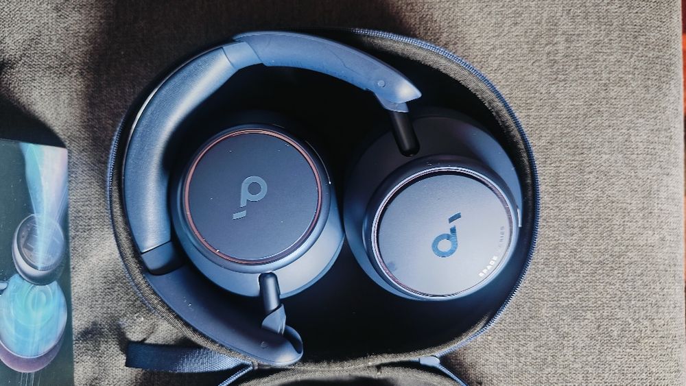 Headphones Soundcore Q45 como novos