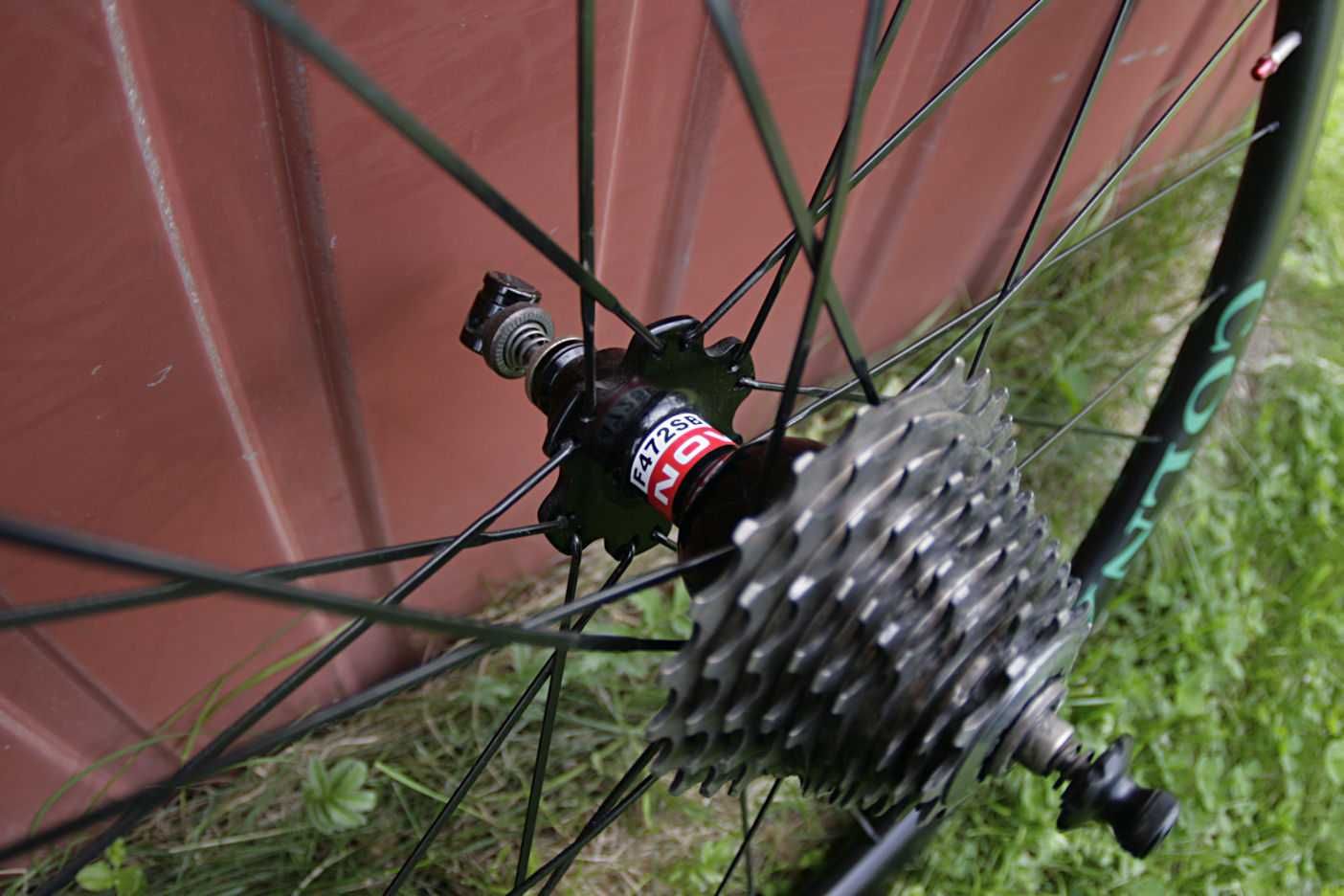 Komplet kół carbonowych do roweru szosowego 28"