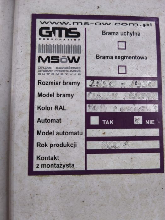 Drzwi garażowe ocieplone