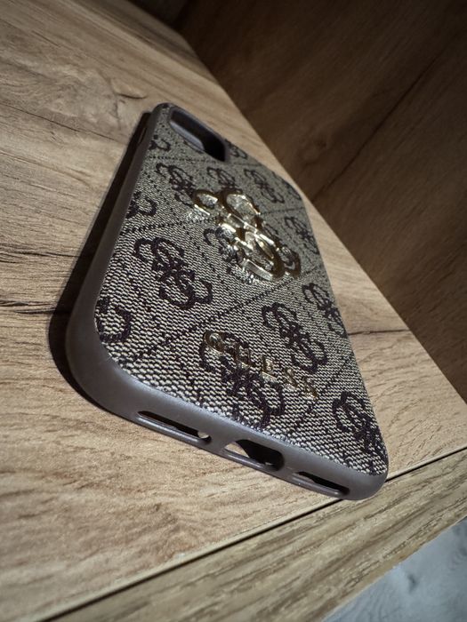 Etui GUESS Iphone 11 logowane brązowe case na telefon