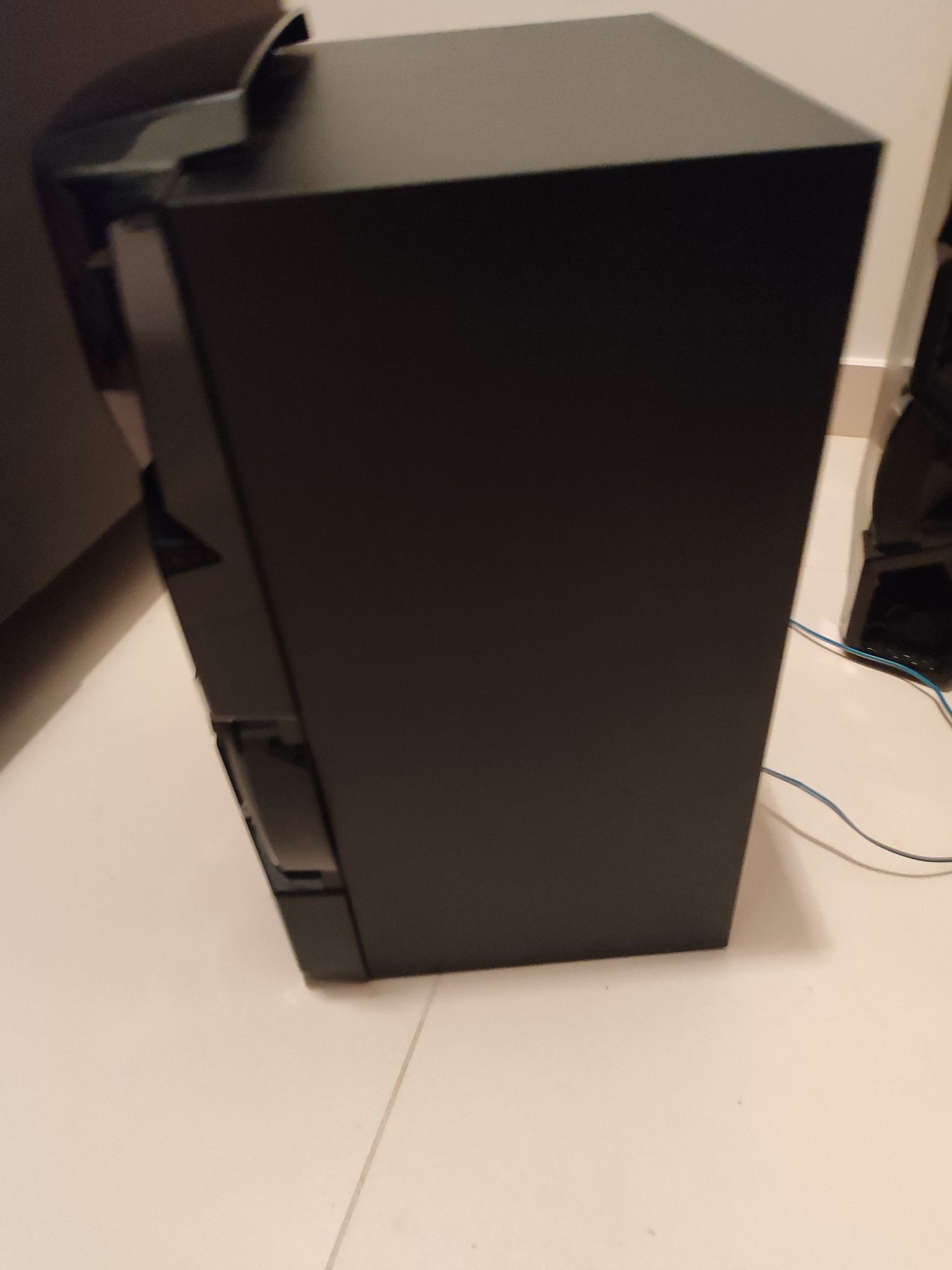 Wieża Panasonic AKX710, 2000W w RMS