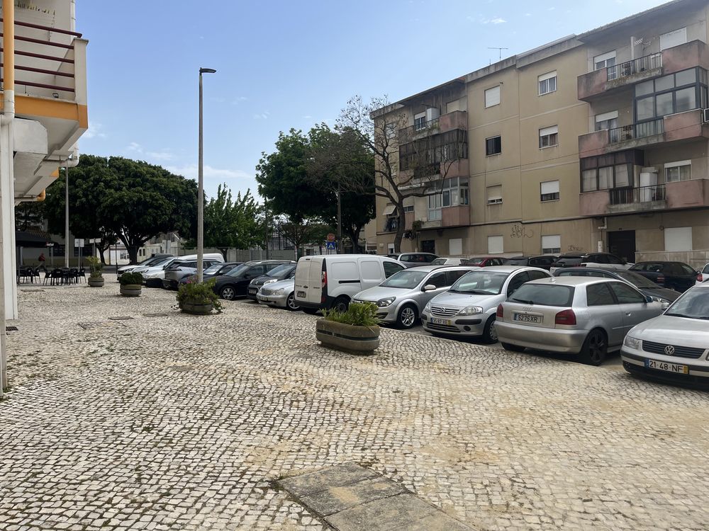 Aluga-se gabinete/sala no barreiro