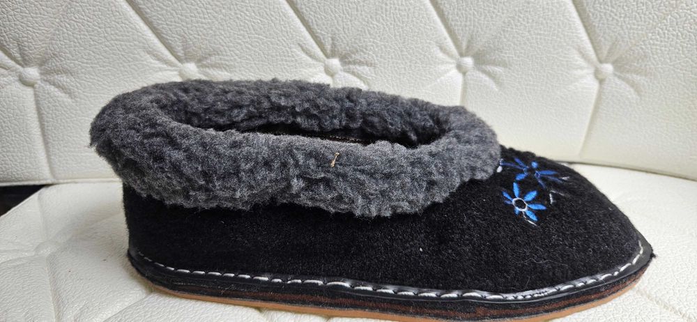 Obuwie domowe kapcie damskie rozmiar 40