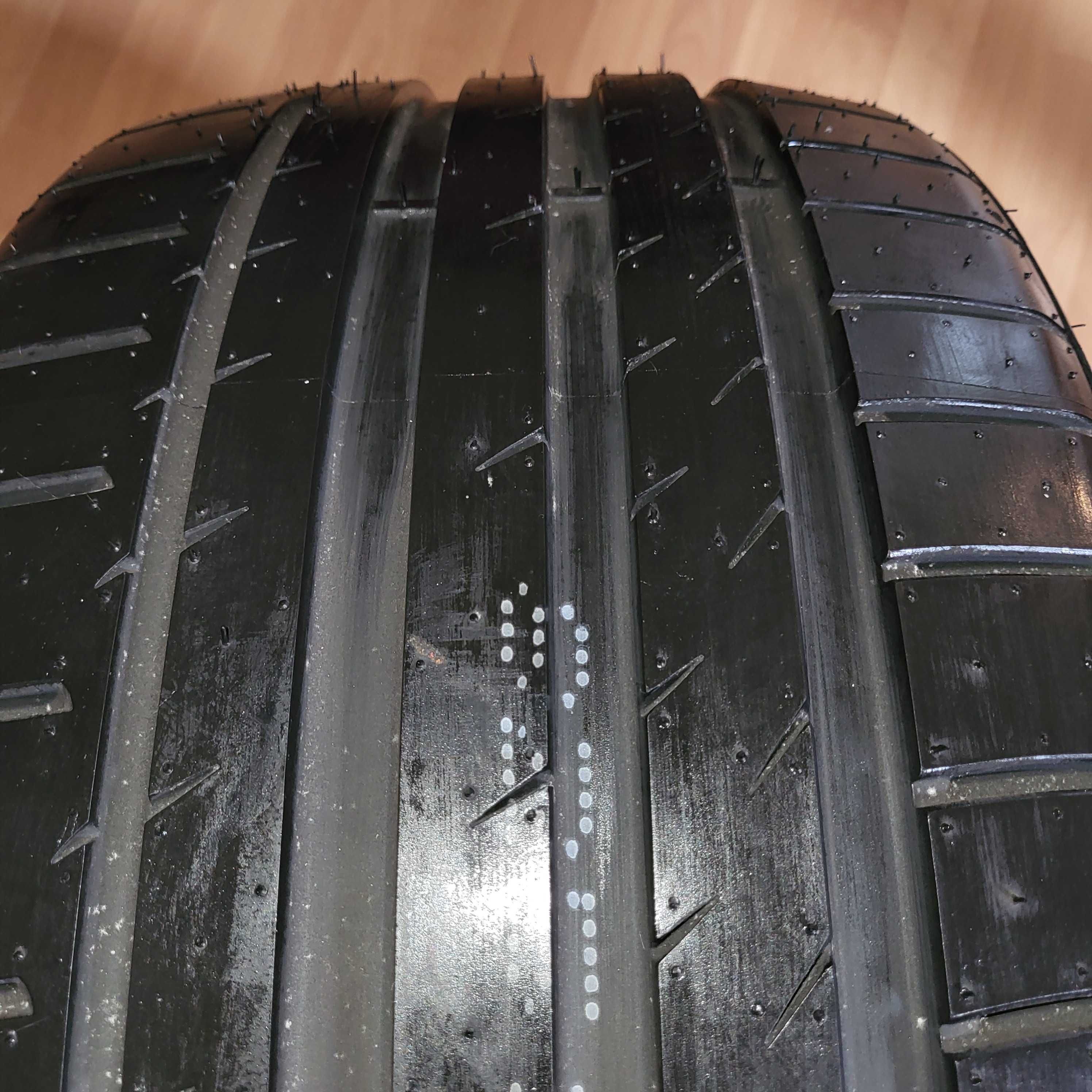 Pneus novos 265/35R21