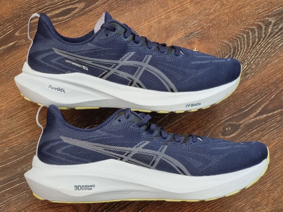 Оригінал 100% чоловічі кросівки asics gt 2000  13  euro 44
