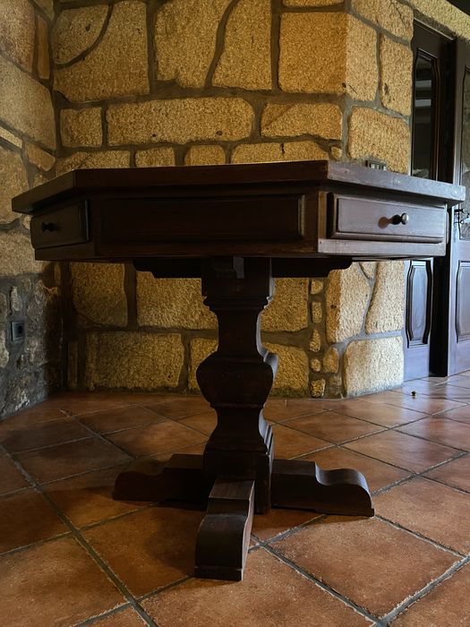 Mesa de jogo em Castanho Velho | Antiguidade IMPECAVEL