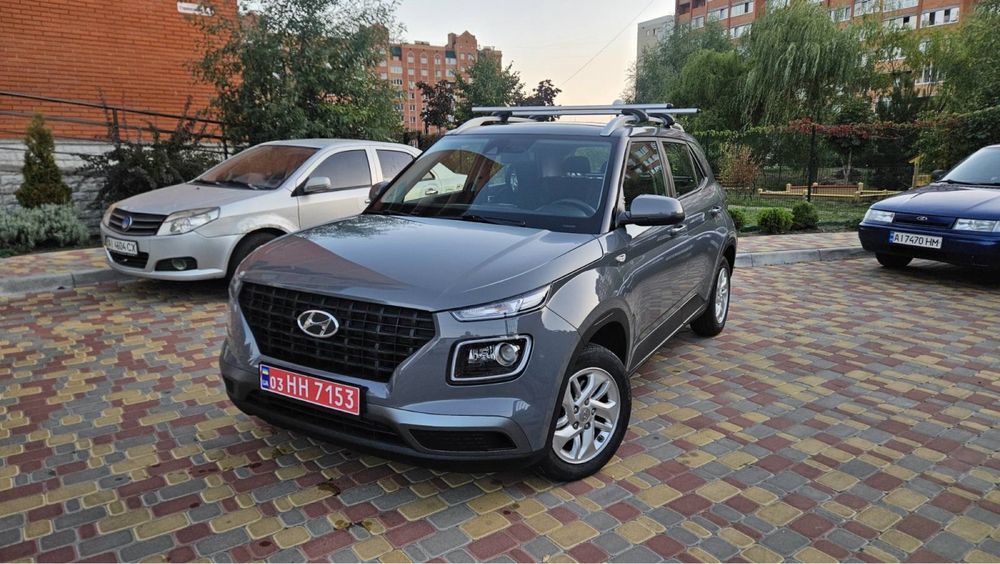 Продам HYUNDAI VENUE Avtomat