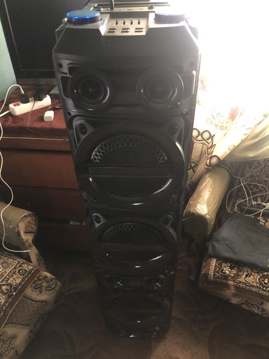 Продам або обміняю на телефон блютуз акустику