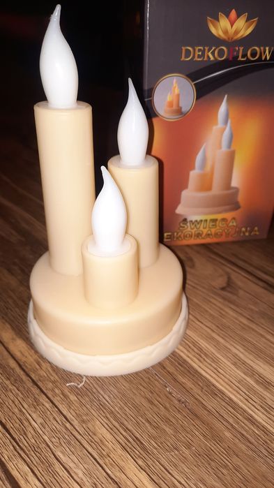 Świecą dekoracyjna lampion