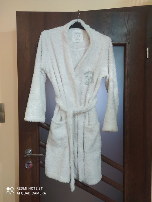 Szlafrok polarowy pluszowy świąteczny błyszczący rozmiar 40/42 L/XL