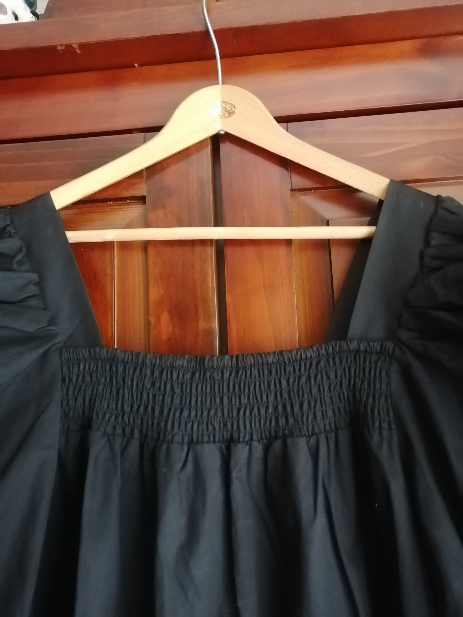 Czarna sukienka rękawy bufki H&M rozmiar M