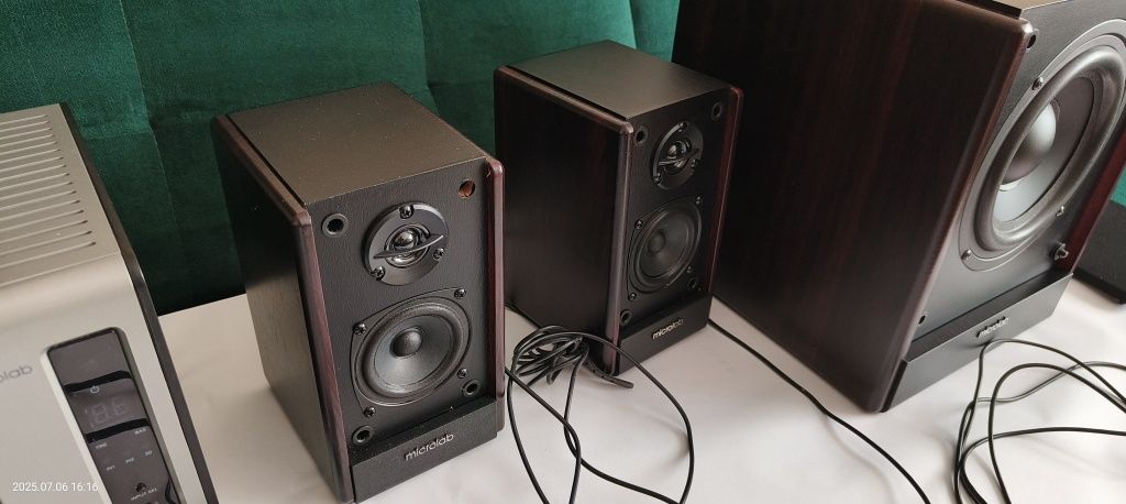Microlab FC 530 (FC530) - Zestaw stereo głośników 2.1 + wzmacniacz