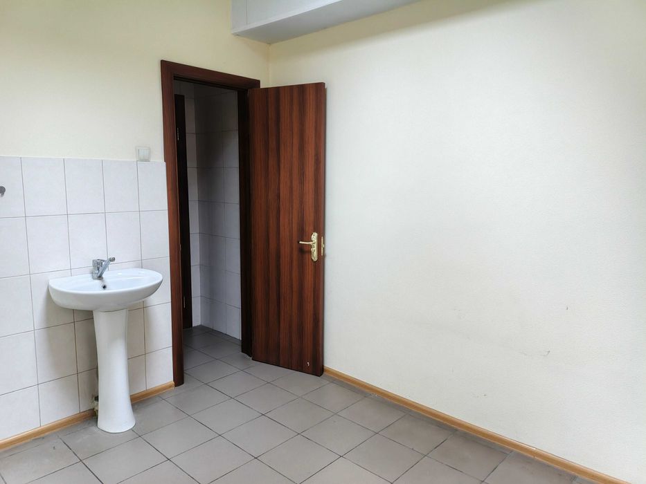 Офіс 52кв.м та менше на Борщагівки, 1 поверх.