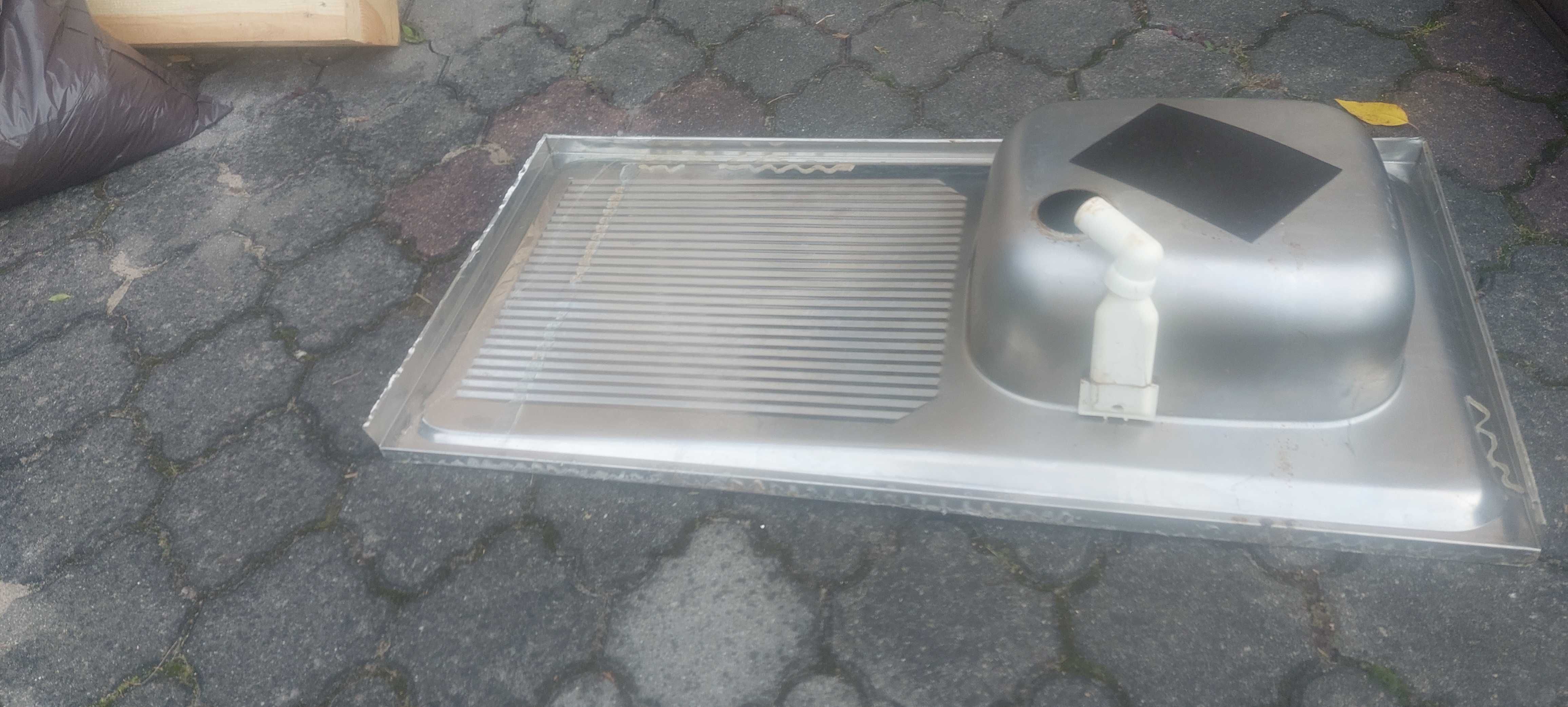 Zlew jednokomorowy z ociekaczem
