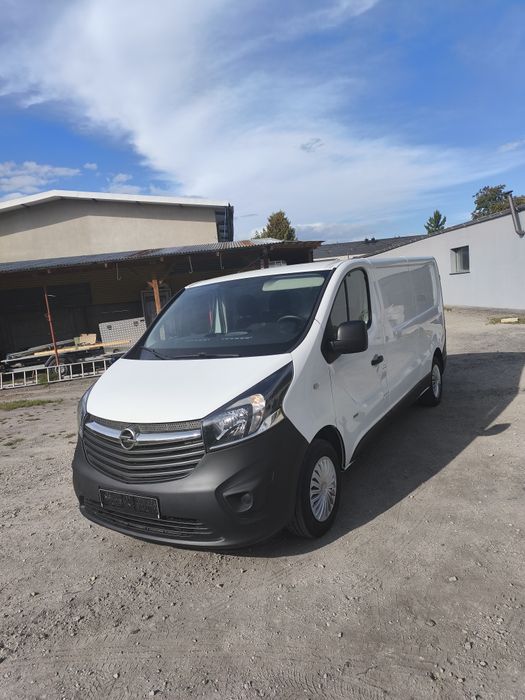 Opel Vivaro l2h1 long 2017r 174tkm fv23