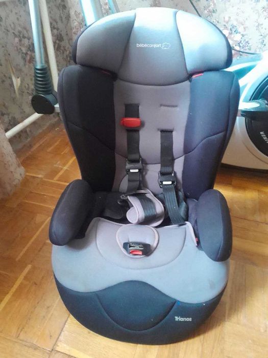 Детское автокресло Bebe Confort Trianos .