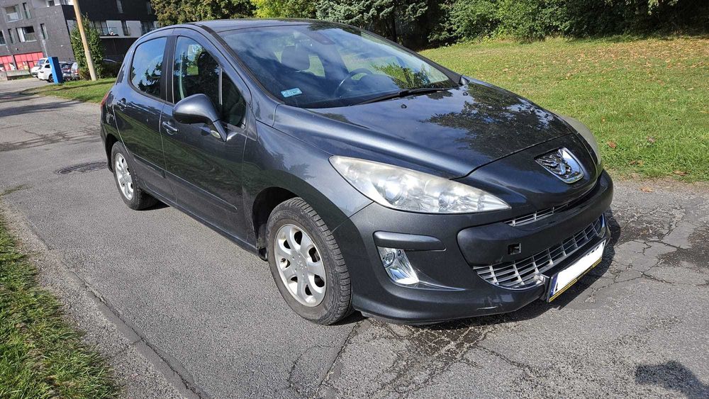 Peugeot 308 1,6 benzyna 120KM 5d niski przebieg