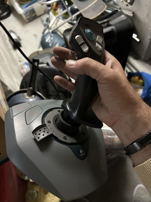Joystick comando logiteck