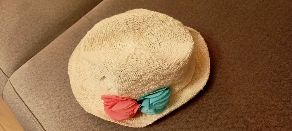 Kapelusz dziewczęcy