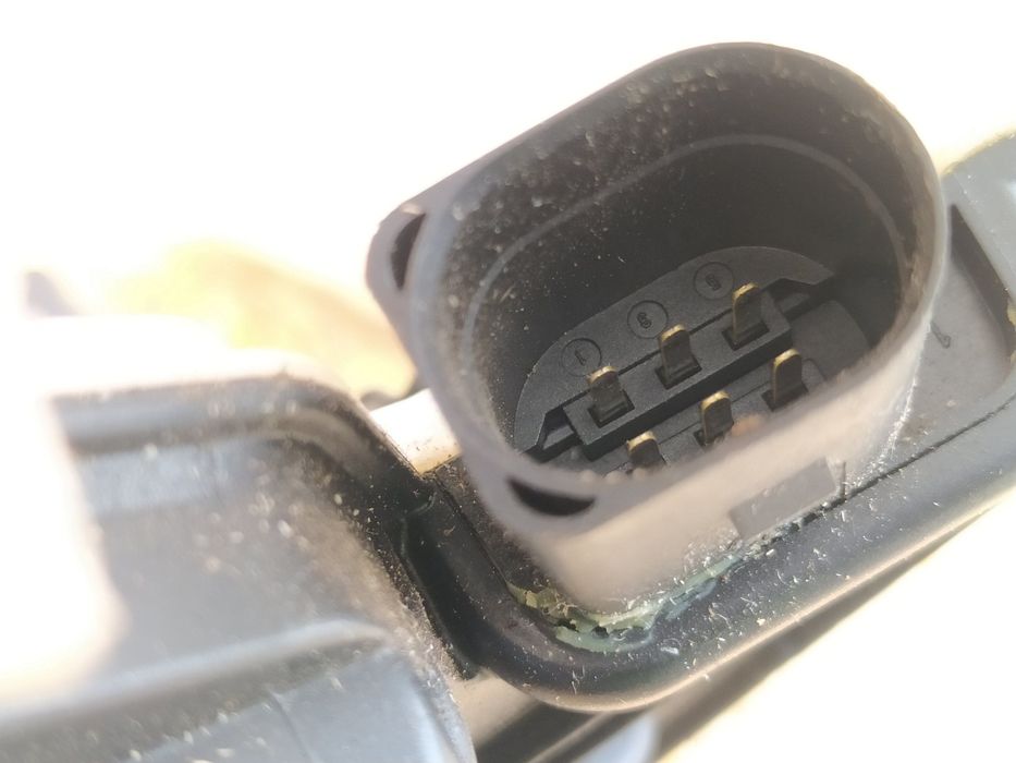 VW Tiguan 07-16 замок двери задний правый 6 pin 5N0839016D