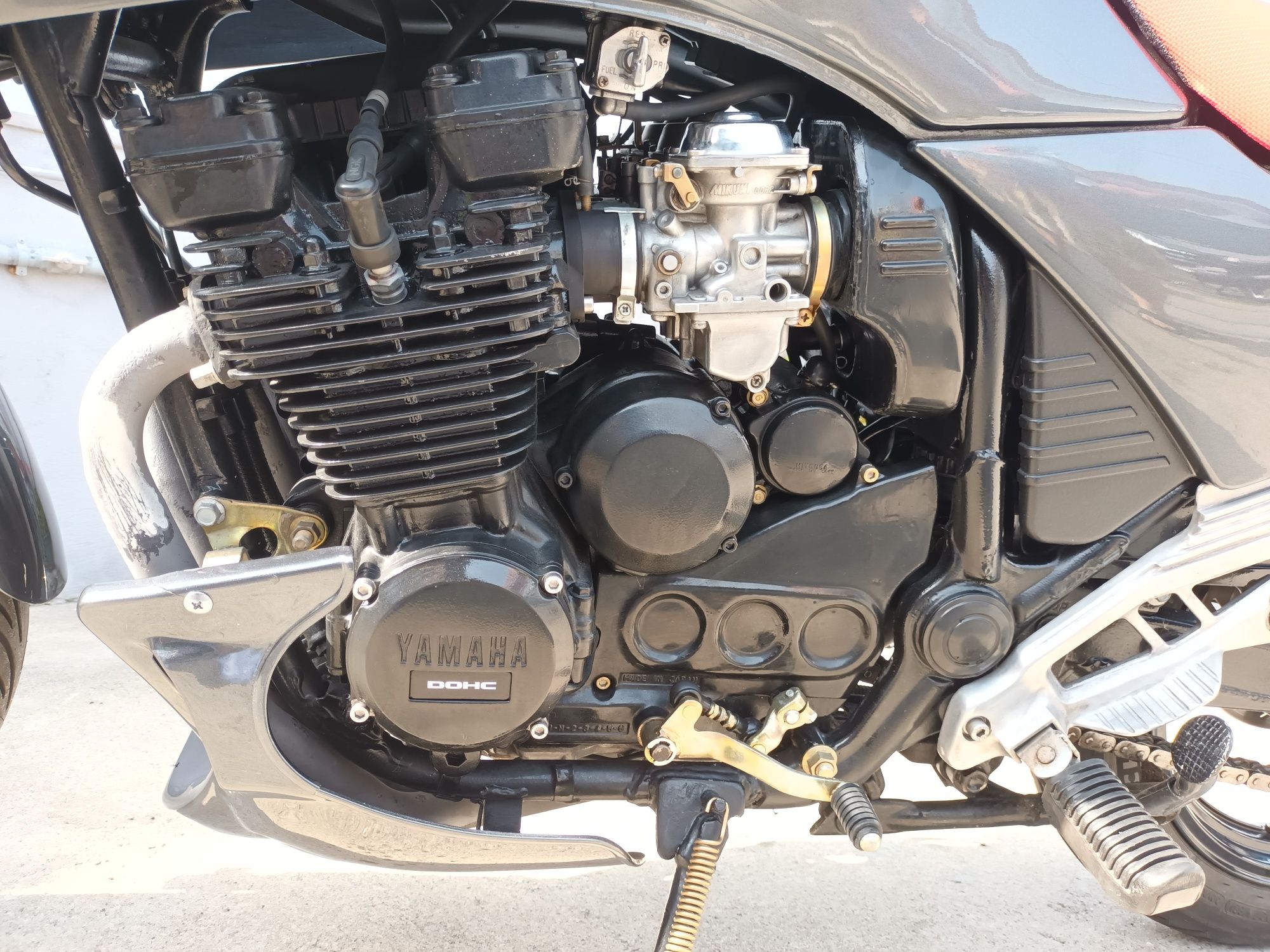 Yamaha XJ600 2 motas