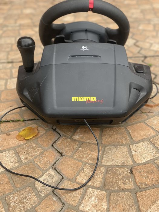 Кермо та педалі momo в гарному стані