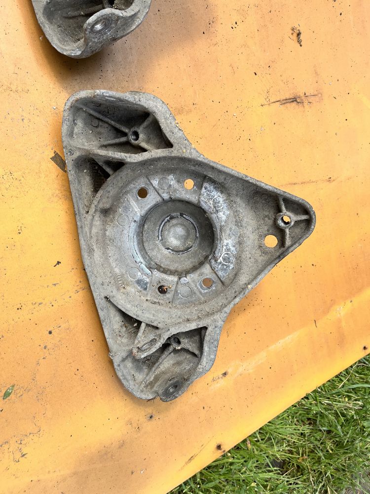 Czapka mocowanie amortyzatora do Audi A4 B5, A6 C5, Passat B5