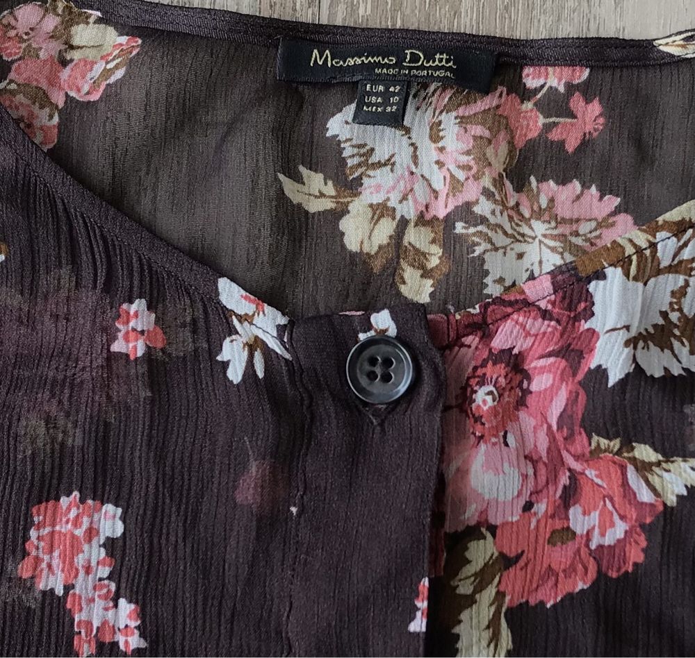 Camisa castanha com flores (Massimo Dutti, tamanho 42)