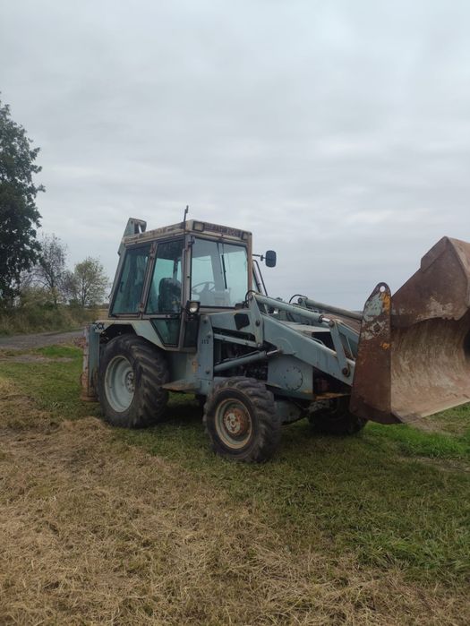 Koparko ładowarka JCB 3cx podobne do new Holland, case, Ostrówek