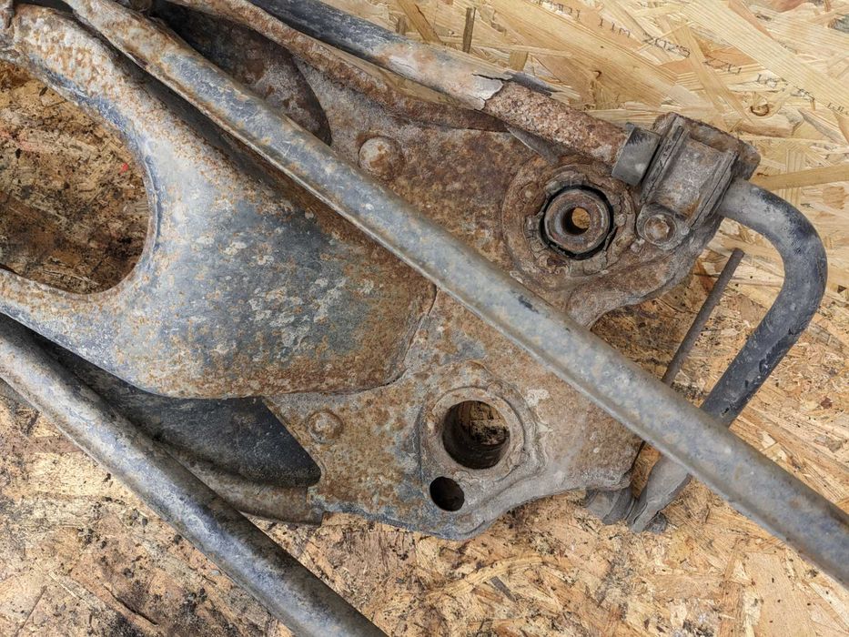 Ford Mondeo MK3 Liftback Sanki Wózek Belka Kołyska Tył Tylne