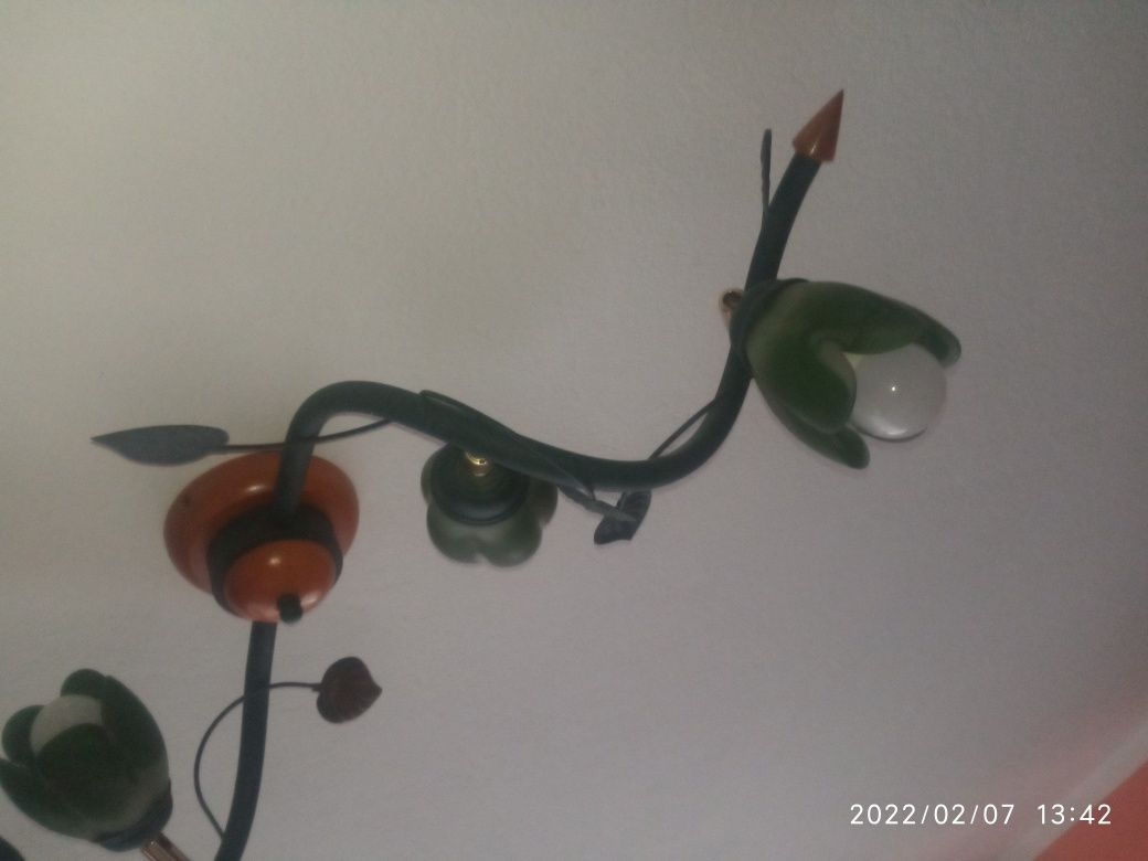 Żyrandol lampa cztery źródła światla