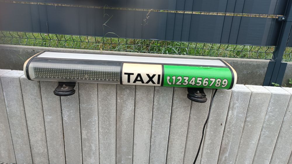 Lampa kogut Elfir nie Elektra.