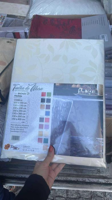 Toalhas de mesa anti-nódoa