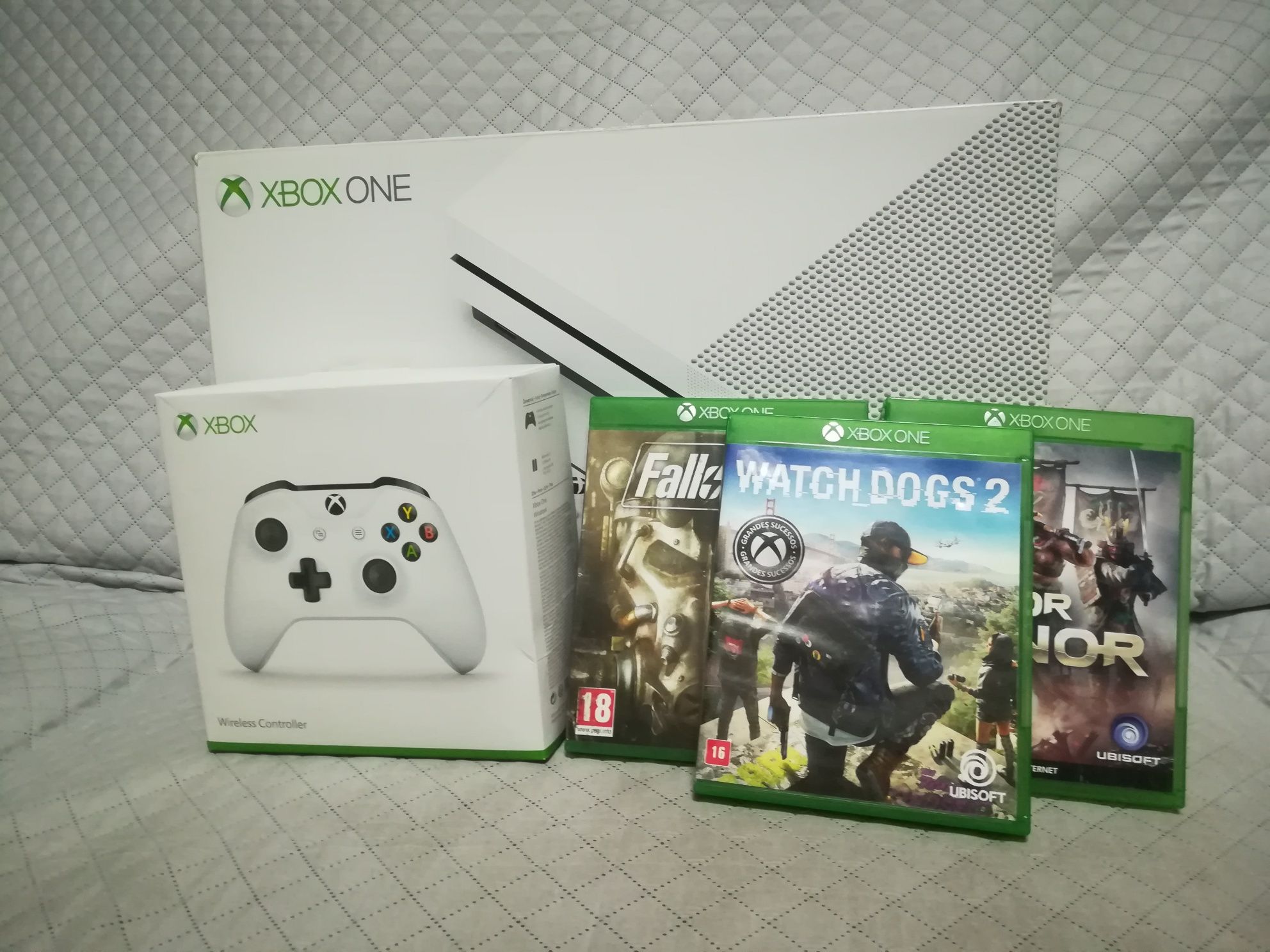 Xbox One S 1TB + Jogos Digitais e Físicos + Oferta