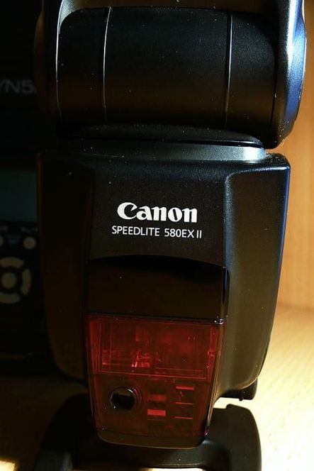 продам вспышку ( фотовспышку ) Canon 580 EXII