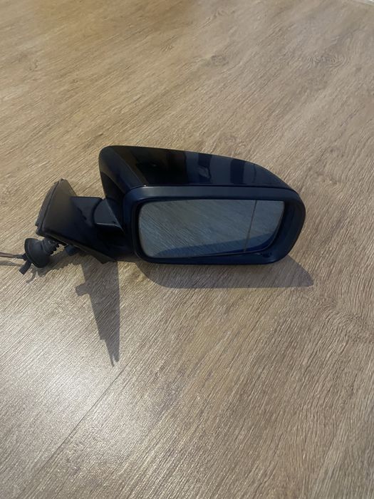 Праве дзеркало бмв е39