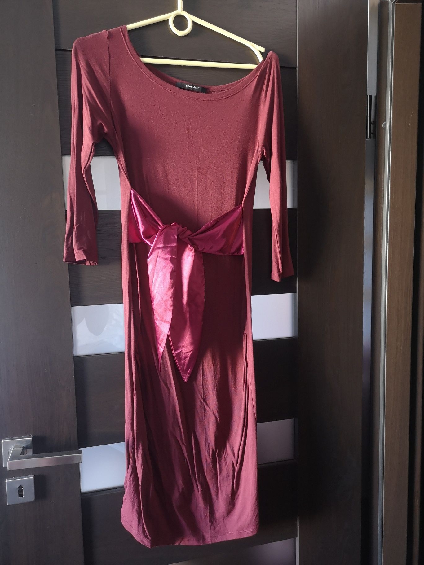 Sukienka ciążowa 9fashion długa elegancka kolor czerwonego wina s/M