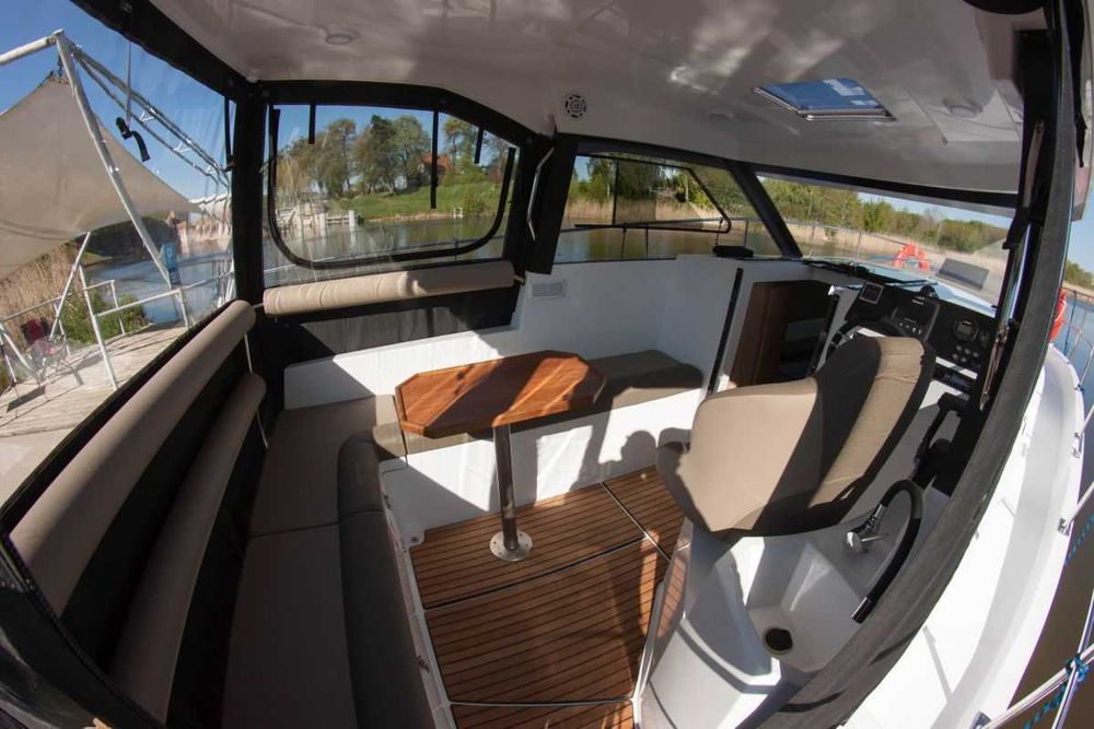 Sprzedam jacht motorowy Nautic 900 / Nautic 990, rok produkcji 2023