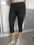 Damskie legginsy Nike Essential Capris 3/4 - czarne, rozmiar XS