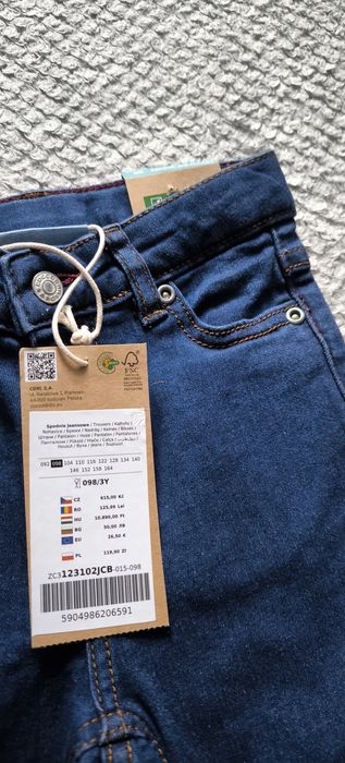Nowe spodnie jeansowe coccodrillo r. 98